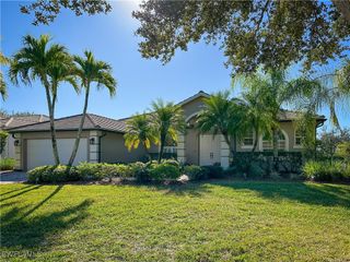 948 Chesapeake Bay CT, Naples, FL 34120