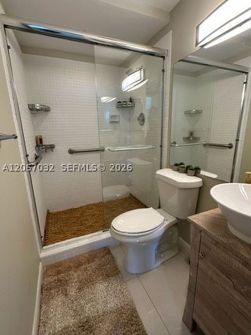 20515 E Country Club Dr 747, Aventura, FL 33180