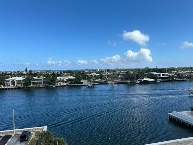20515 E Country Club Dr 747, Aventura, FL 33180