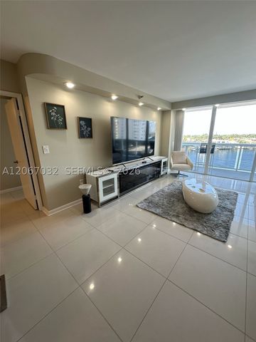 20515 E Country Club Dr 747, Aventura, FL 33180