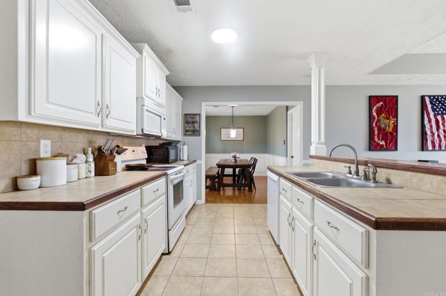 24 Gold Meadows, Cabot, AR 72176