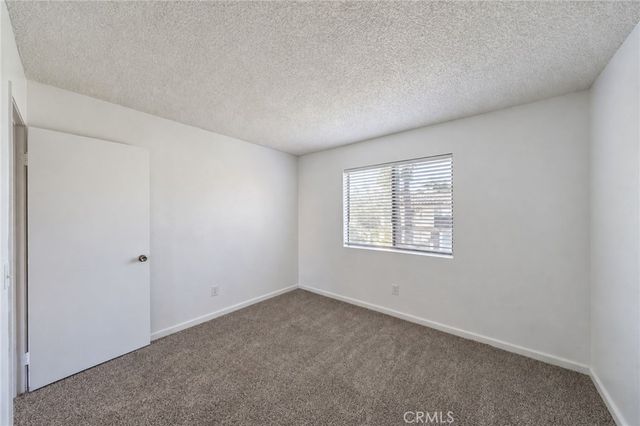 1097 Santo Antonio 27, Colton, CA 92324