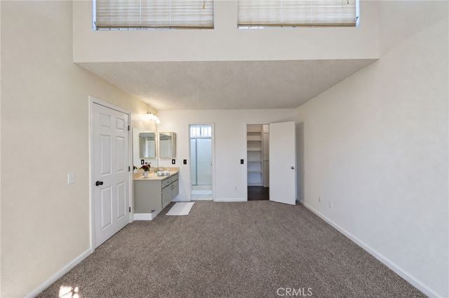 1097 Santo Antonio 27, Colton, CA 92324