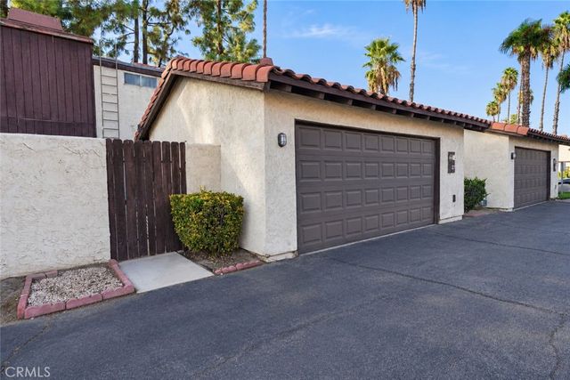 1097 Santo Antonio 27, Colton, CA 92324