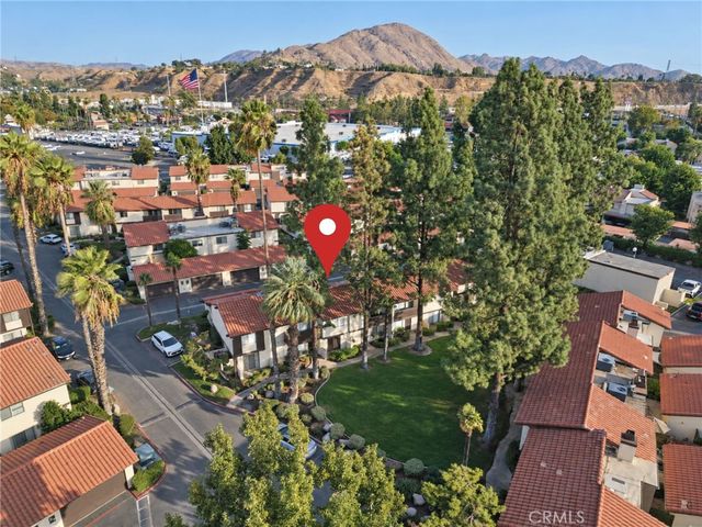 1097 Santo Antonio 27, Colton, CA 92324