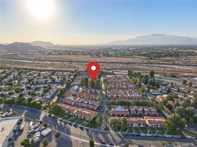 1097 Santo Antonio 27, Colton, CA 92324