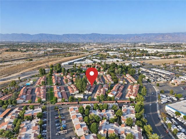 1097 Santo Antonio 27, Colton, CA 92324