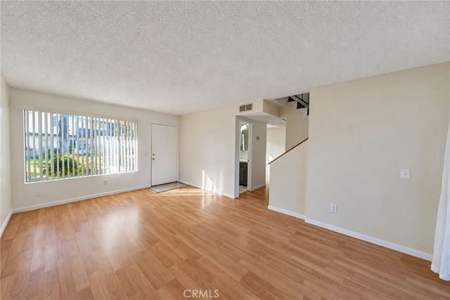 1097 Santo Antonio 27, Colton, CA 92324