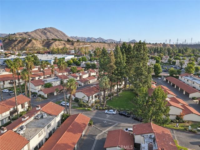 1097 Santo Antonio 27, Colton, CA 92324