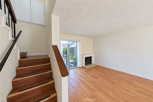 1097 Santo Antonio 27, Colton, CA 92324