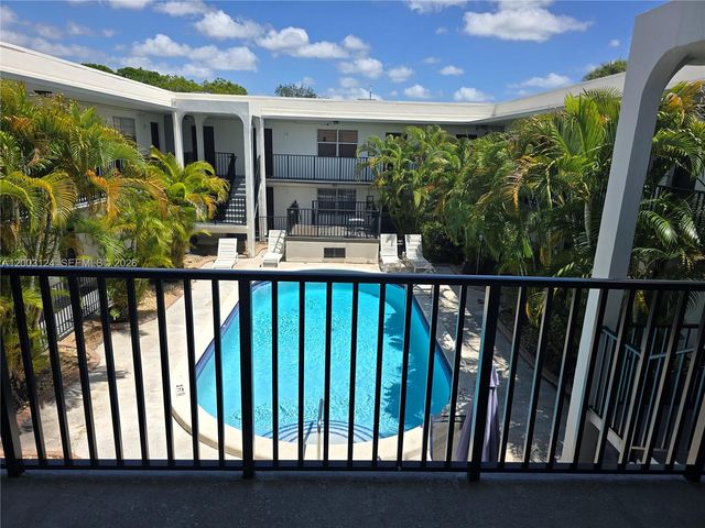 465 S Royal Poinciana Blvd 10B, Miami Springs, FL 33166