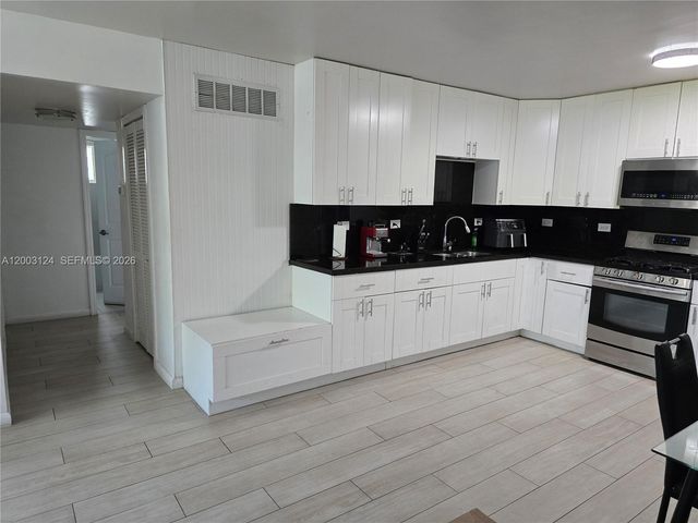 465 S Royal Poinciana Blvd 10B, Miami Springs, FL 33166