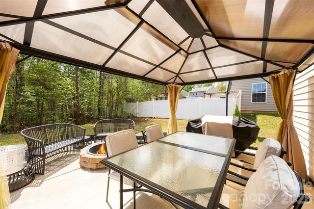 4715 McClure Road, Charlotte, NC 28216