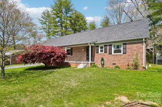710 Heatherwood Drive, Hendersonville, NC 28792