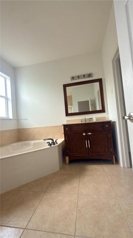 10737 NW 76th Lane 0, Doral, FL 33178