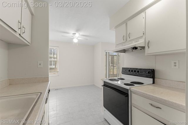 33379 Fargo Street Unit 1, Livonia, MI 48152