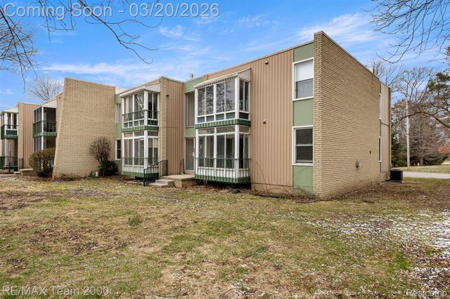 33379 Fargo Street Unit 1, Livonia, MI 48152