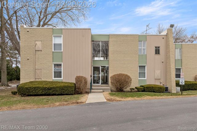 33379 Fargo Street Unit 1, Livonia, MI 48152