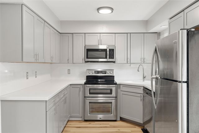 411 NW 7th Street, Grimes, IA 50111