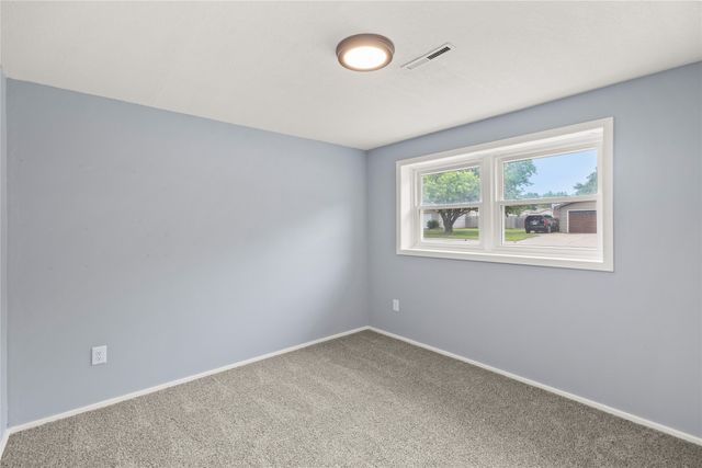 411 NW 7th Street, Grimes, IA 50111