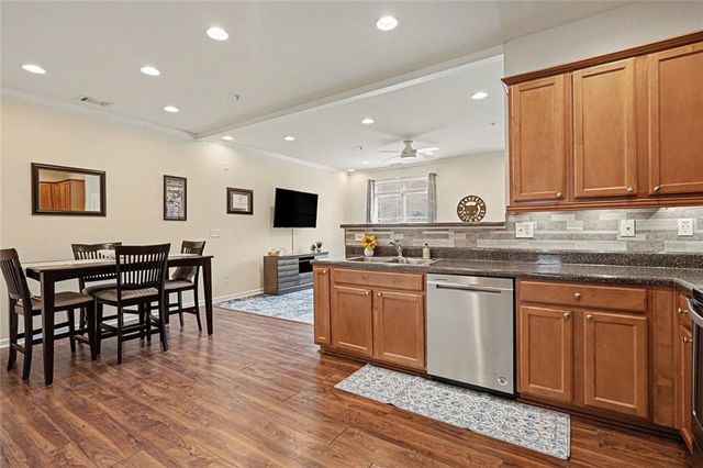 537 Ridge View Crossing, Woodstock, GA 30188