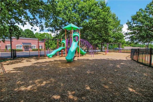 537 Ridge View Crossing, Woodstock, GA 30188