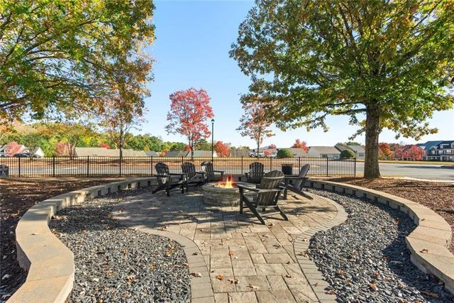 537 Ridge View Crossing, Woodstock, GA 30188