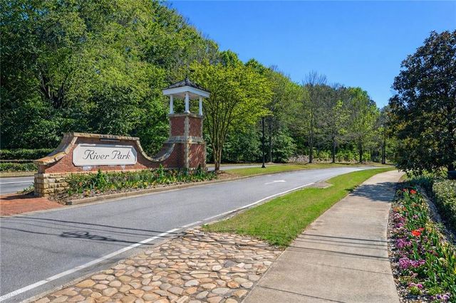 537 Ridge View Crossing, Woodstock, GA 30188