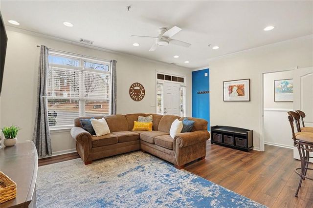 537 Ridge View Crossing, Woodstock, GA 30188