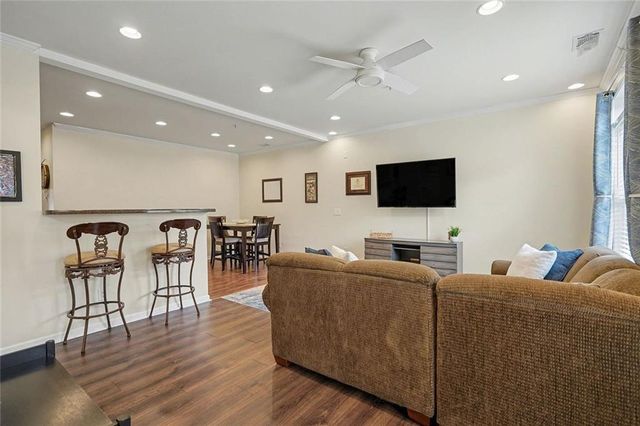 537 Ridge View Crossing, Woodstock, GA 30188