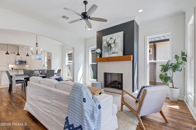 209 Manor House Lane, Lafayette, LA 70507