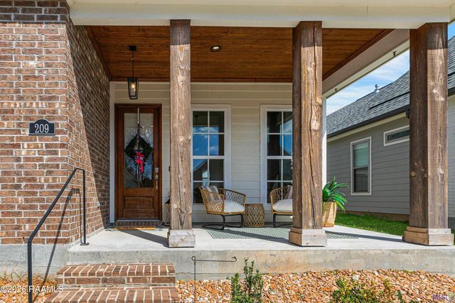 209 Manor House Lane, Lafayette, LA 70507