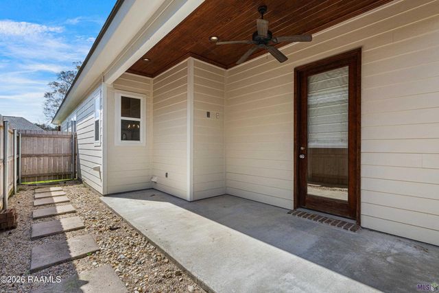 209 Manor House Lane, Lafayette, LA 70507