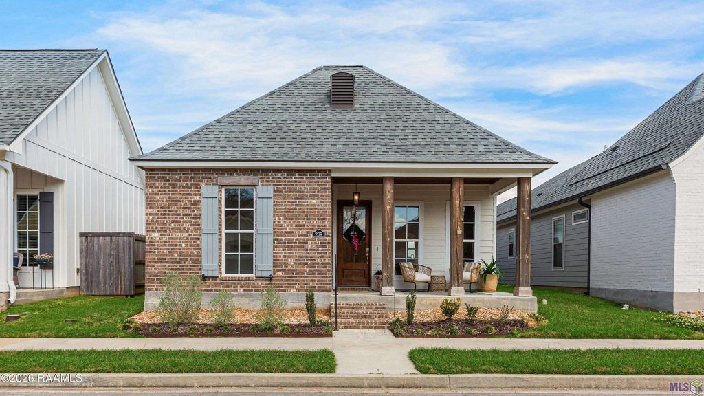 209 Manor House Lane, Lafayette, LA 70507