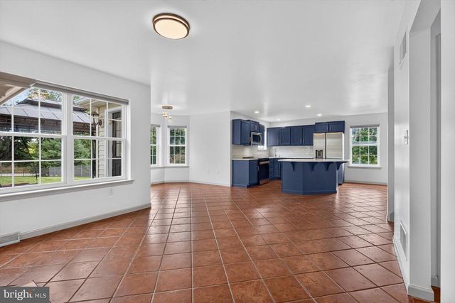 624 BARTLETT DR, Dallastown, PA 17313