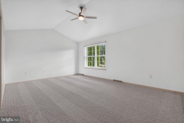 624 BARTLETT DR, Dallastown, PA 17313