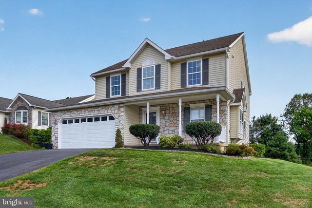 624 BARTLETT DR, Dallastown, PA 17313