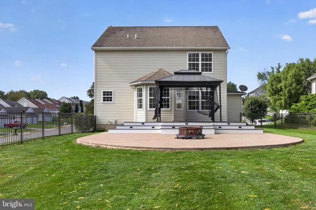 624 BARTLETT DR, Dallastown, PA 17313