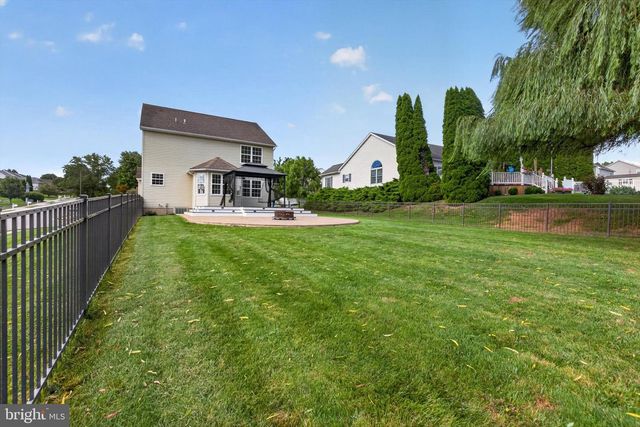 624 BARTLETT DR, Dallastown, PA 17313