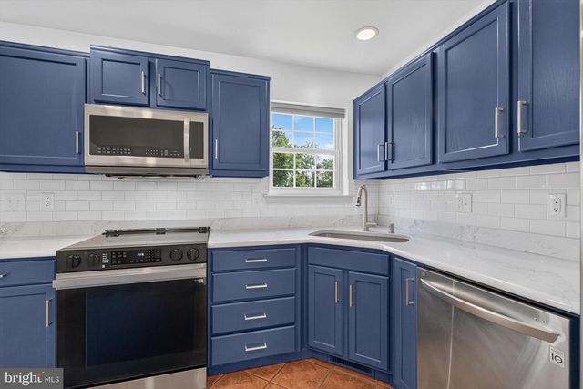 624 BARTLETT DR, Dallastown, PA 17313