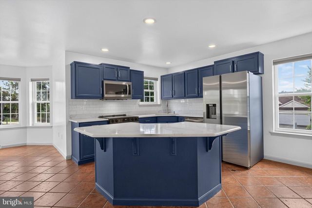 624 BARTLETT DR, Dallastown, PA 17313
