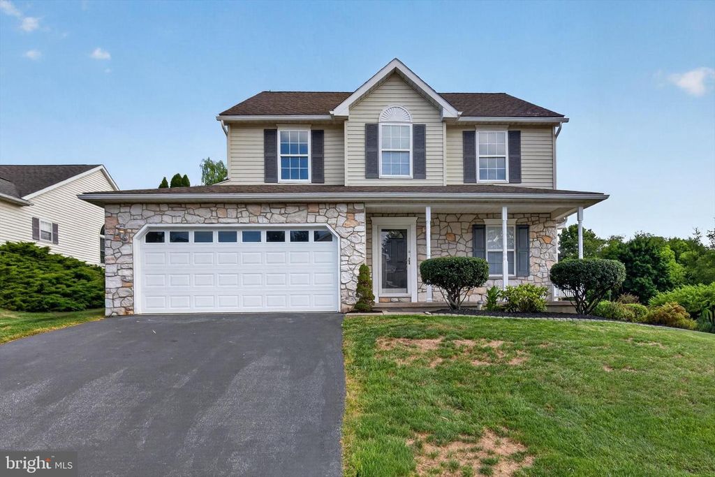 624 BARTLETT DR, Dallastown, PA 17313