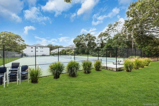 3103 Bluffs Drive S, Baiting Hollow, NY 11933