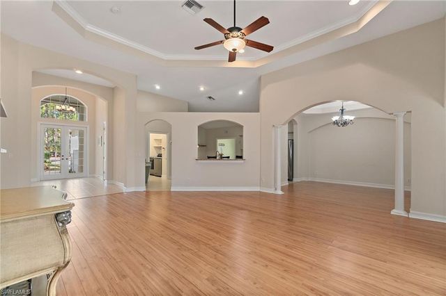 1158 Oakes BLVD, Naples, FL 34119