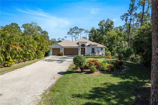 1158 Oakes BLVD, Naples, FL 34119