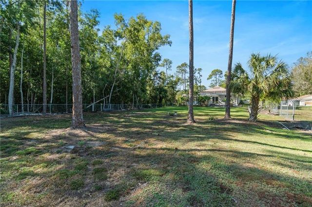 1158 Oakes BLVD, Naples, FL 34119