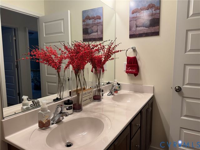 18333 Palisades Ct, Moseley, VA 23120