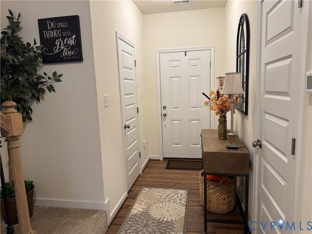18333 Palisades Ct, Moseley, VA 23120