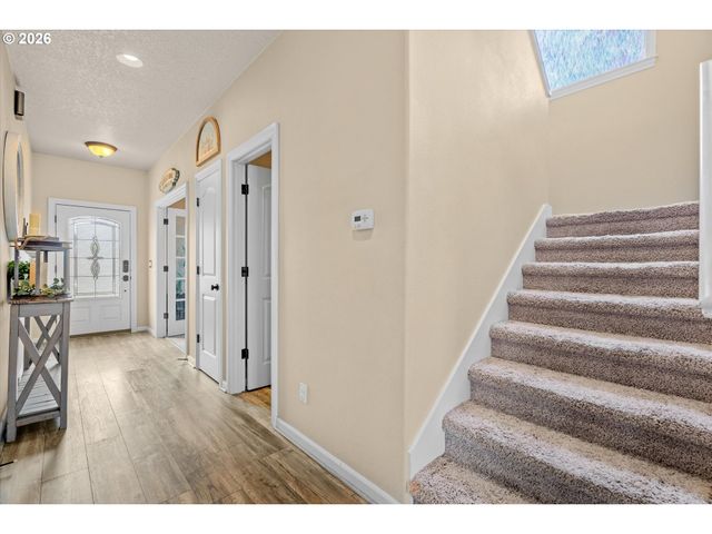 14707 SUGARPINE St, Oregon City, OR 97045