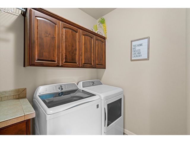 14707 SUGARPINE St, Oregon City, OR 97045